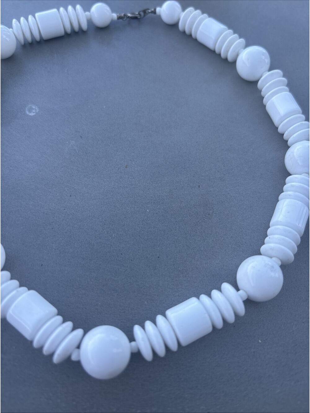 Vintage Estate Retro White Lucite Mixed Bead Choker